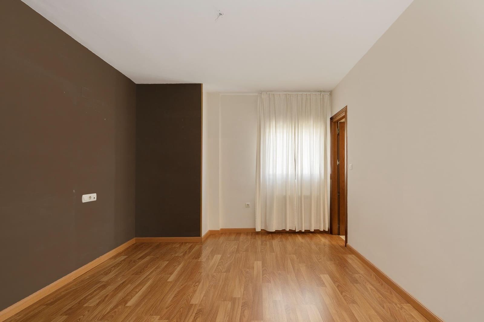 2 sypialnia Penthouse na sprzedaż w La Zubia z garażem - 275 000 € (Ref: 9005985)