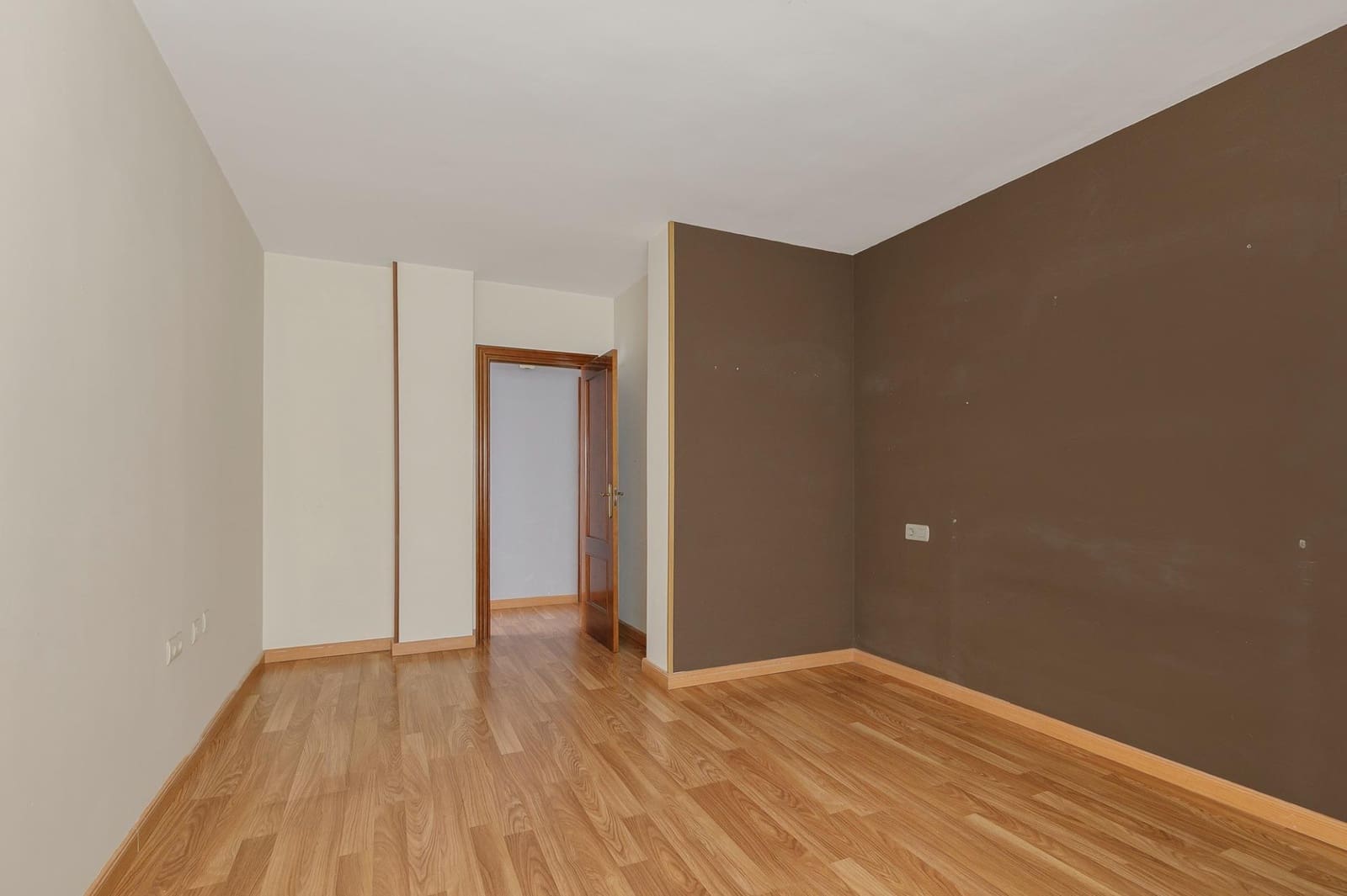 2 sypialnia Penthouse na sprzedaż w La Zubia z garażem - 275 000 € (Ref: 9005985)