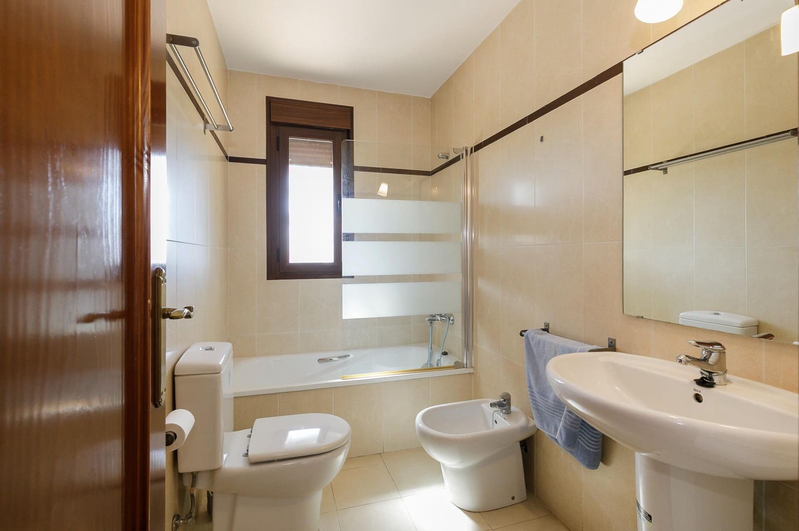 2 sypialnia Penthouse na sprzedaż w La Zubia z garażem - 275 000 € (Ref: 9005985)