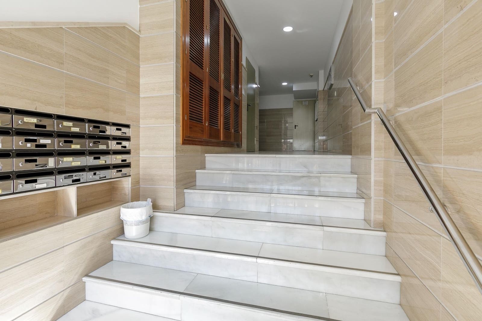 2 sypialnia Penthouse na sprzedaż w La Zubia z garażem - 275 000 € (Ref: 9005985)