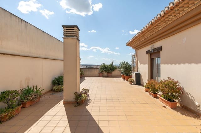 2 soveværelse Penthouse til salg i La Zubia med garage - € 275.000 (Ref: 9005985)