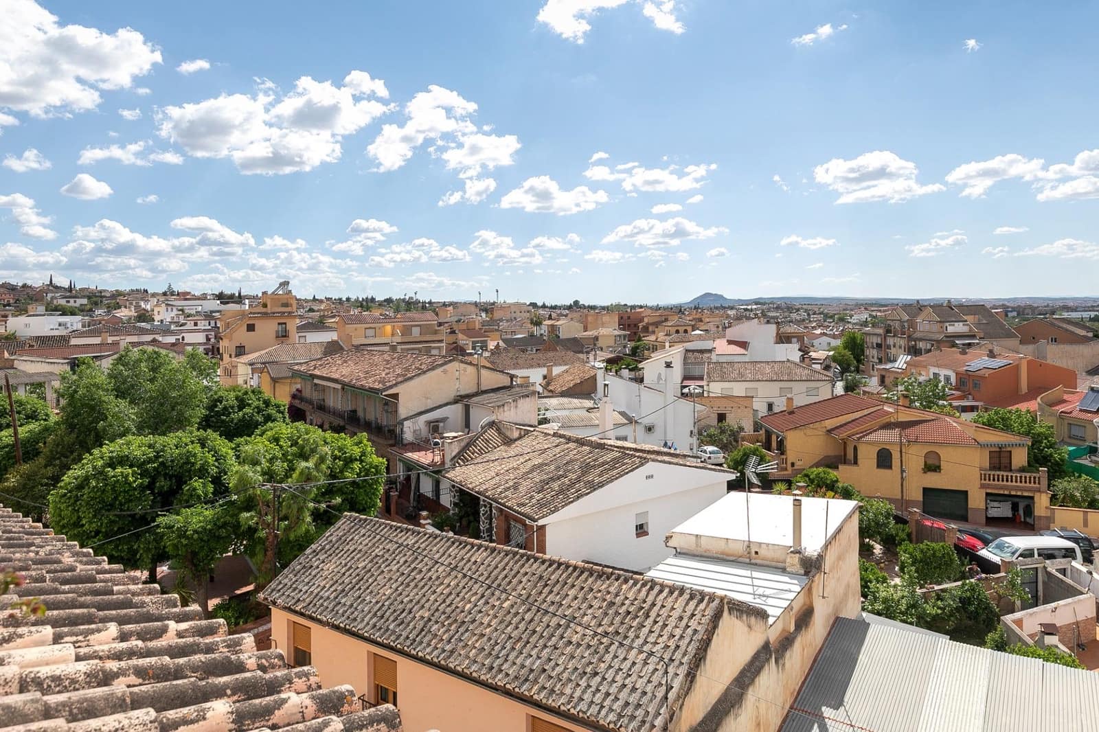 2 sypialnia Penthouse na sprzedaż w La Zubia z garażem - 275 000 € (Ref: 9005985)