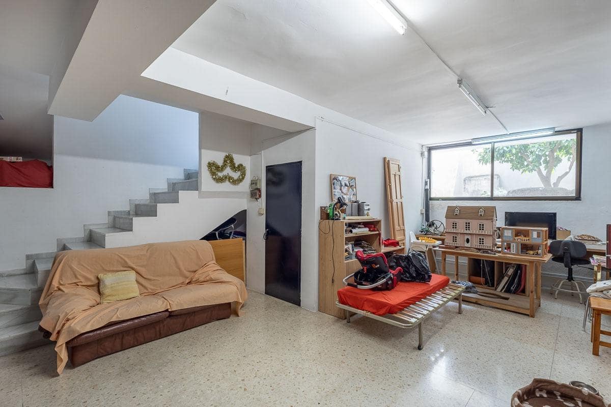 4 chambre Villa/Maison à vendre à Grenade ville avec garage - 775 000 € (Ref: 9007649)