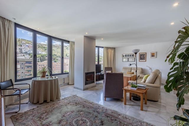 4 chambre Villa/Maison à vendre à Cervantes, Grenade ville avec garage - 775 000 € (Ref: 9007649)