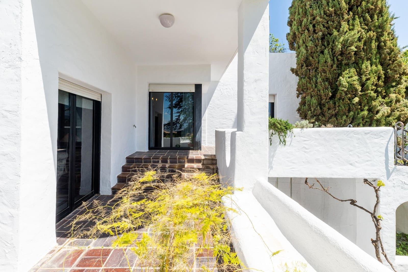 5 soverom Villa til salgs i Granada by med garasje - € 890 000 (Ref: 9012501)