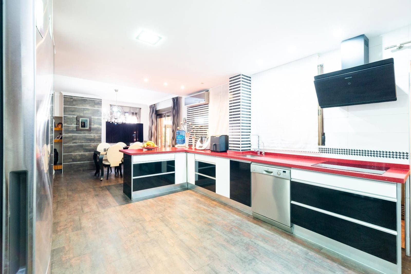 5 sypialnia Dom blizniak na sprzedaż w Peligros z garażem - 380 000 € (Ref: 9014655)