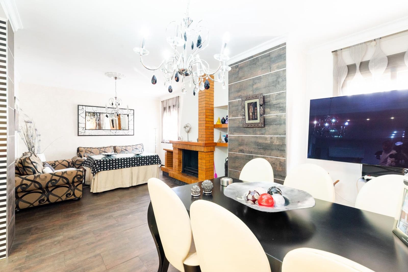 5 sypialnia Dom blizniak na sprzedaż w Peligros z garażem - 380 000 € (Ref: 9014655)