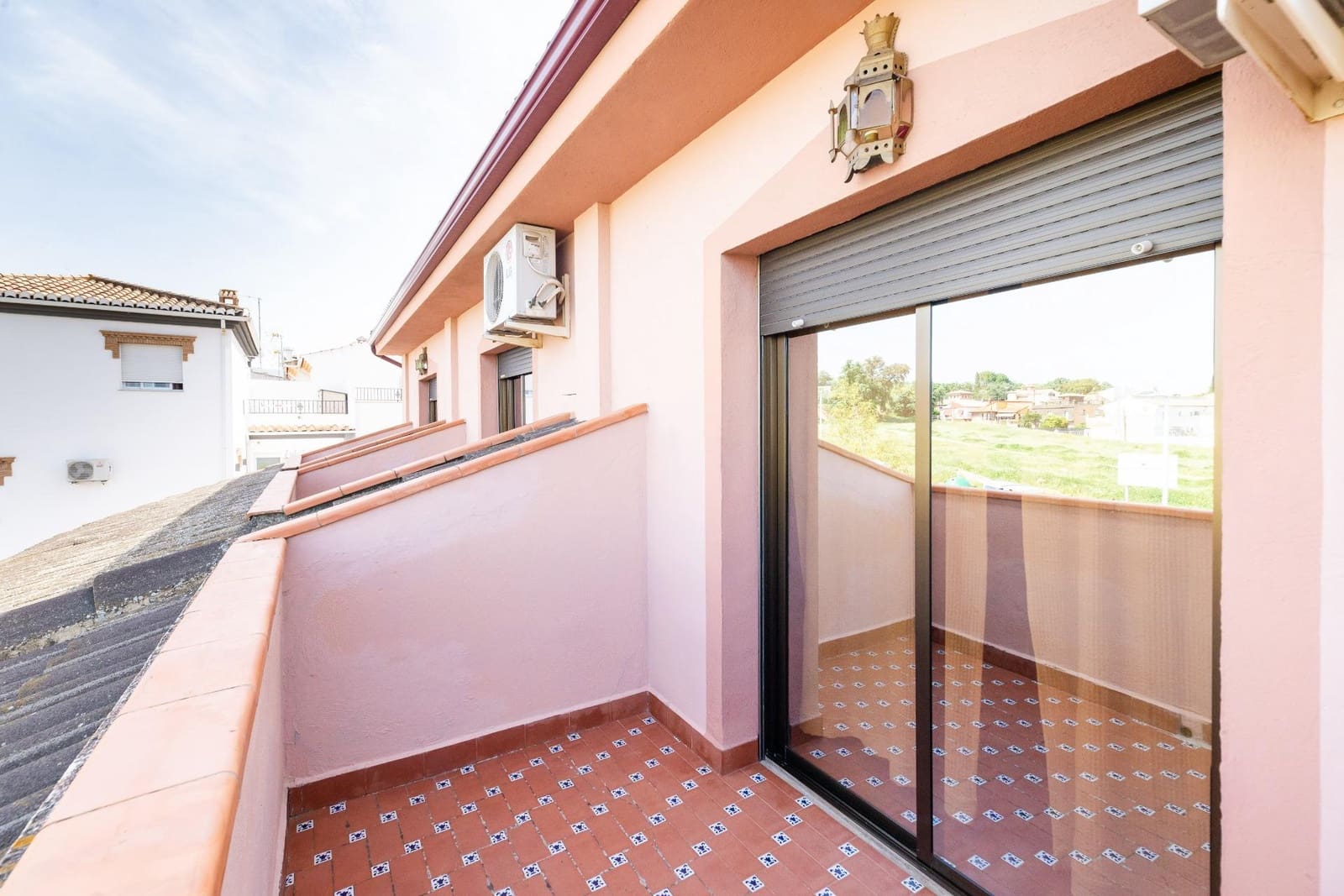 5 sypialnia Dom blizniak na sprzedaż w Peligros z garażem - 380 000 € (Ref: 9014655)