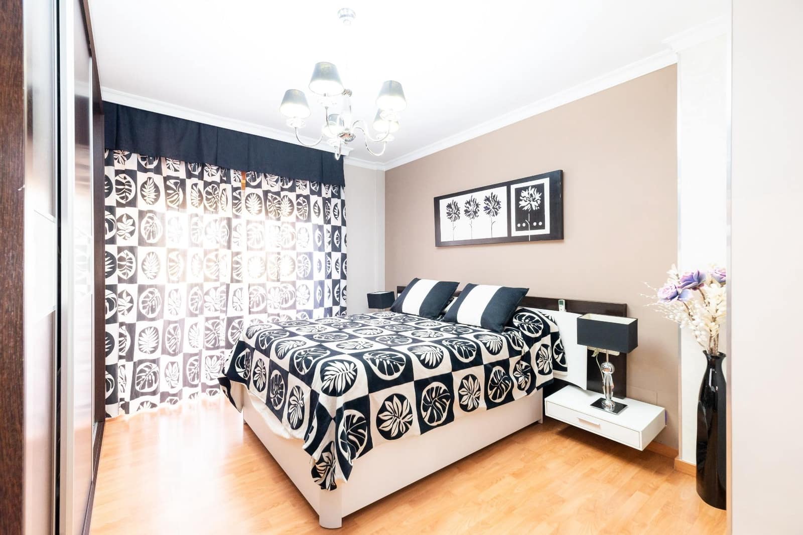 5 sypialnia Dom blizniak na sprzedaż w Peligros z garażem - 380 000 € (Ref: 9014655)