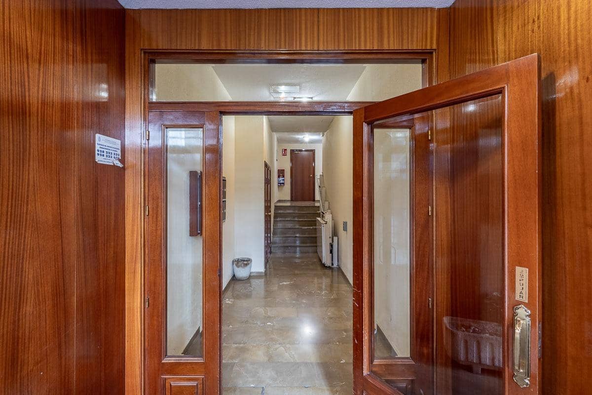 3 sovrum Lägenhet till salu i Granada stad med garage - 395 000 € (Ref: 9068767)