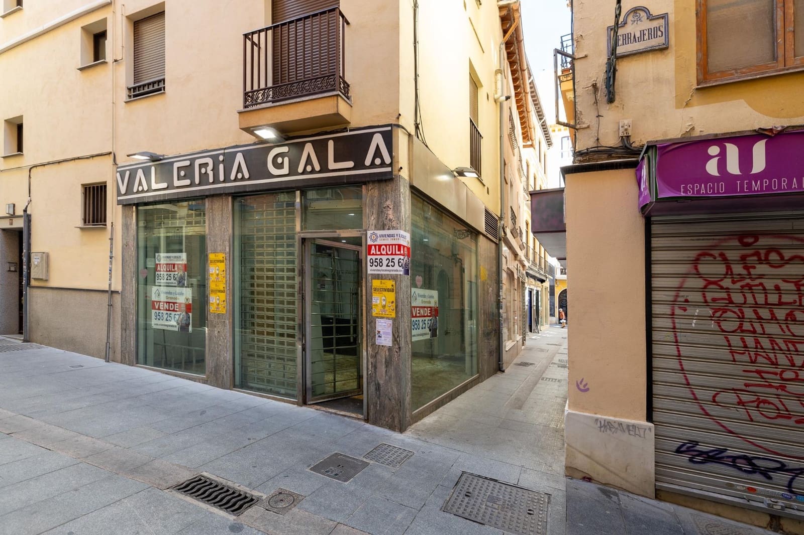 Erhverv til salg i Granada by - € 178.000 (Ref: 9081453)