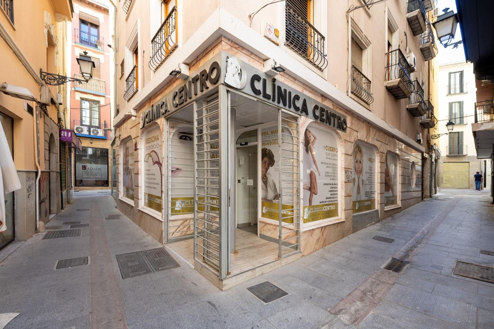 Erhverv til salg i Granada by - € 178.000 (Ref: 9081453)