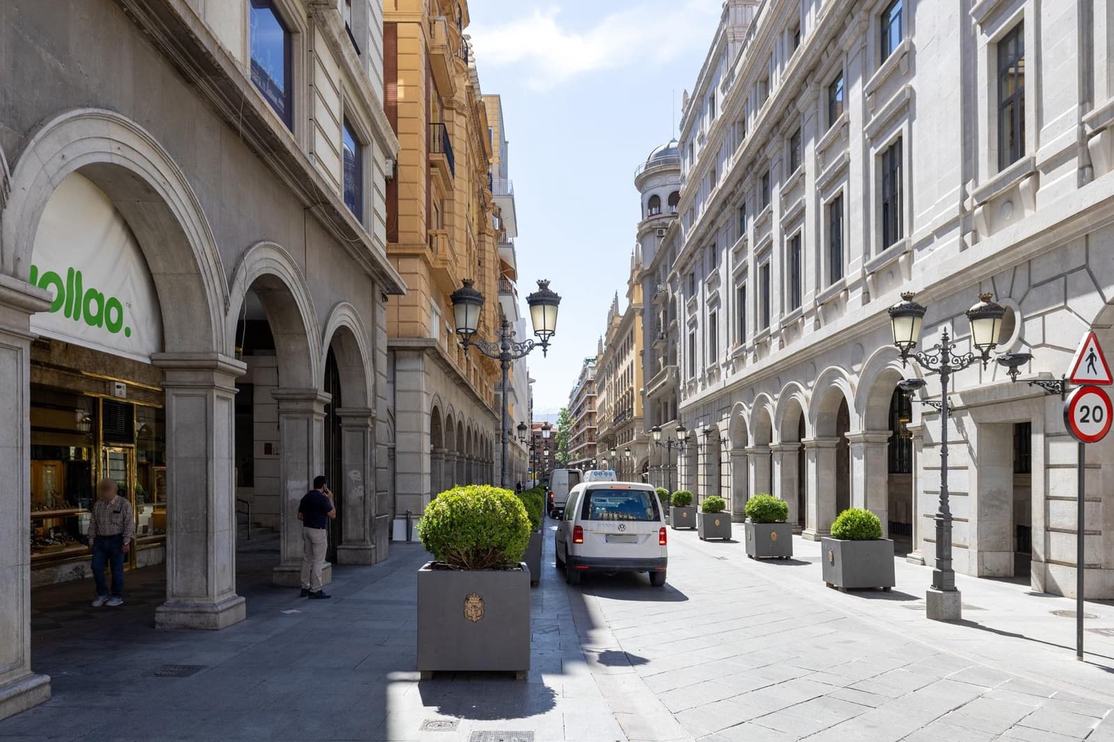 Erhverv til salg i Granada by - € 178.000 (Ref: 9081453)