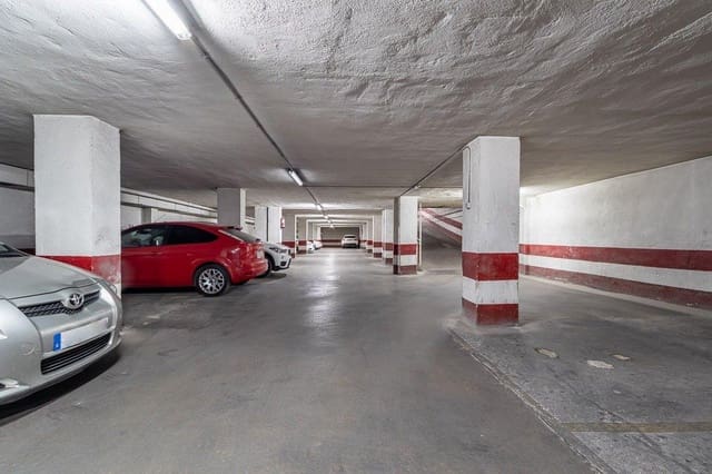 Garasje til salgs i Centro, Granada by - € 24 000 (Ref: 9081454)