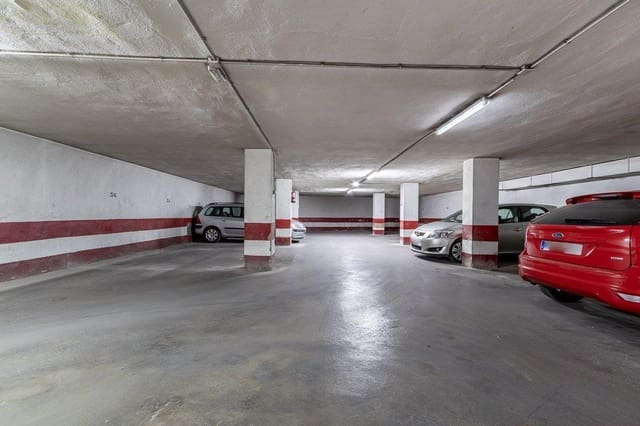 Garasje til salgs i Centro, Granada by - € 24 000 (Ref: 9081454)