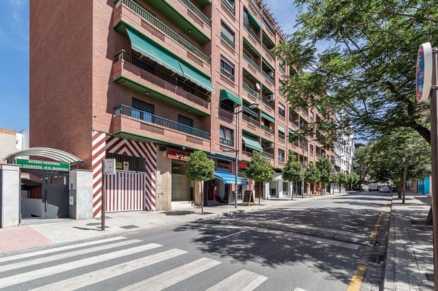 Garasje til salgs i Centro, Granada by - € 24 000 (Ref: 9081454)