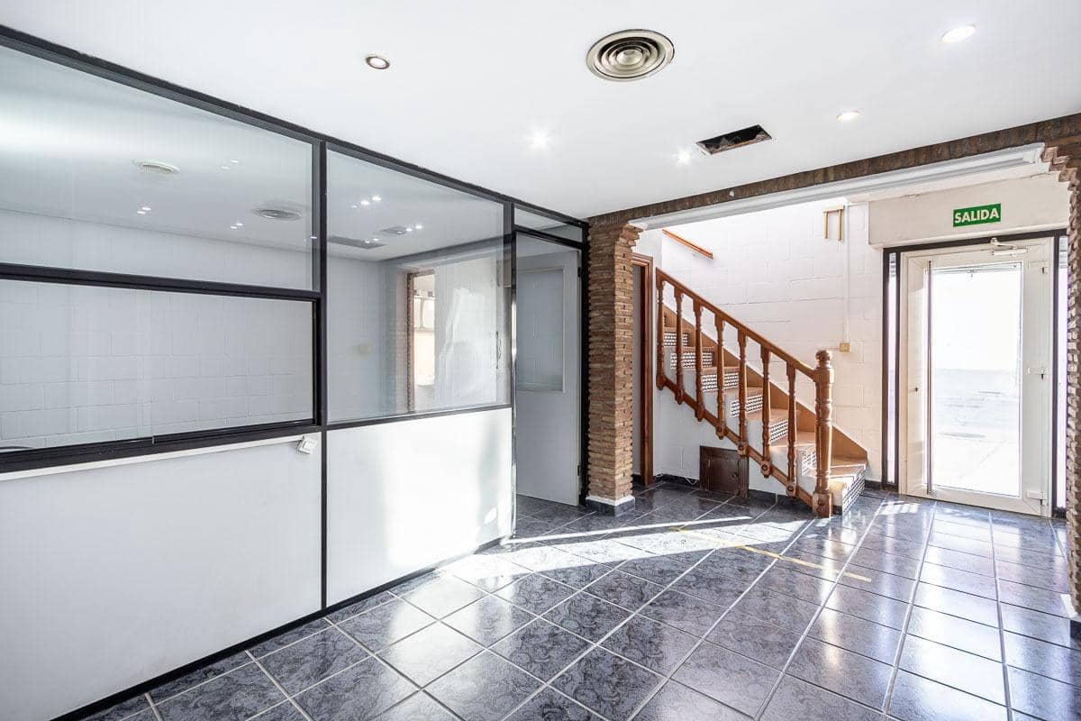 Virksomhed til salg i Ogijares med garage - € 665.000 (Ref: 9081457)