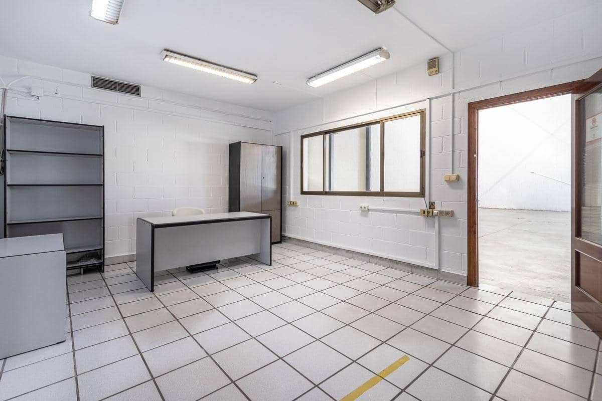 Virksomhed til salg i Ogijares med garage - € 665.000 (Ref: 9081457)