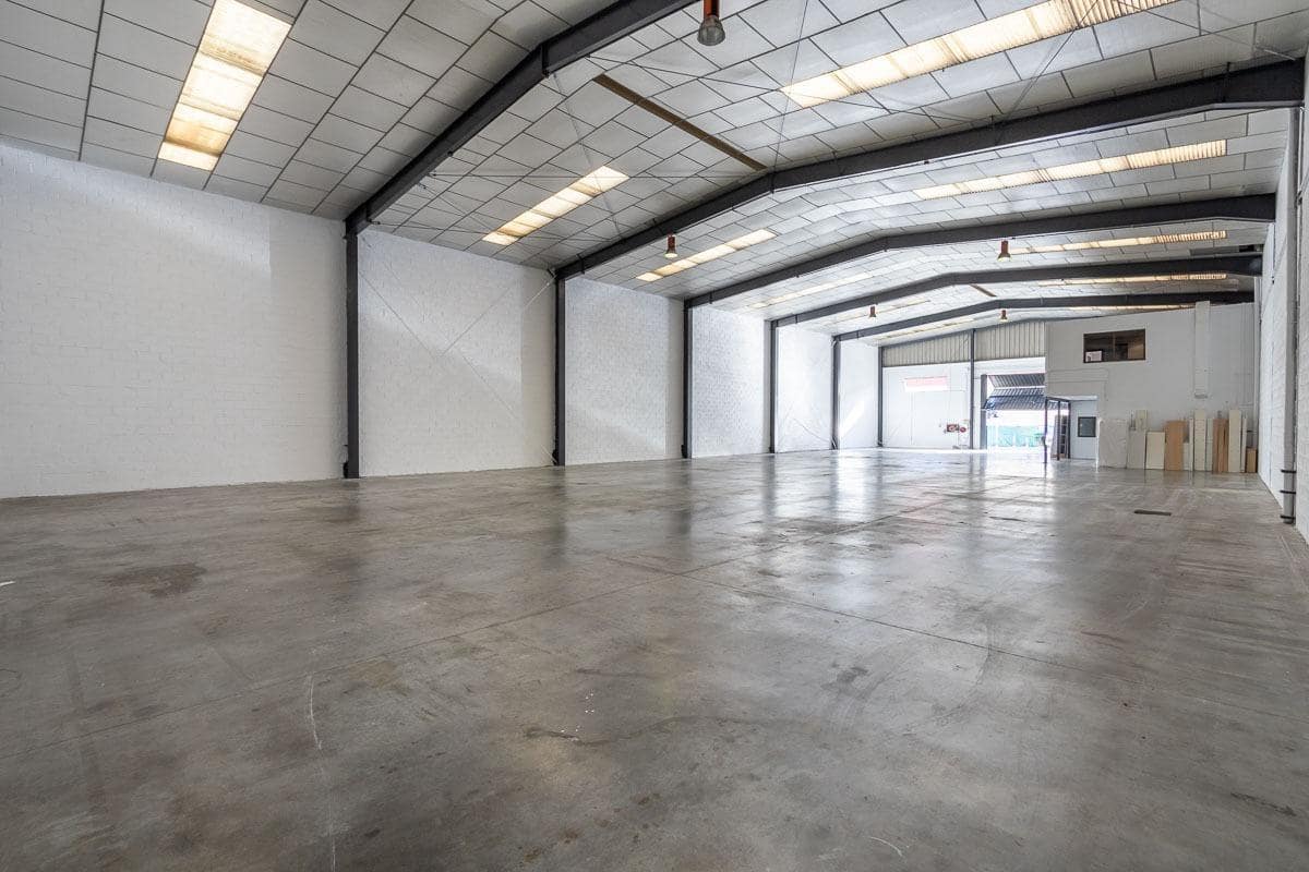 Virksomhed til salg i Ogijares med garage - € 665.000 (Ref: 9081457)