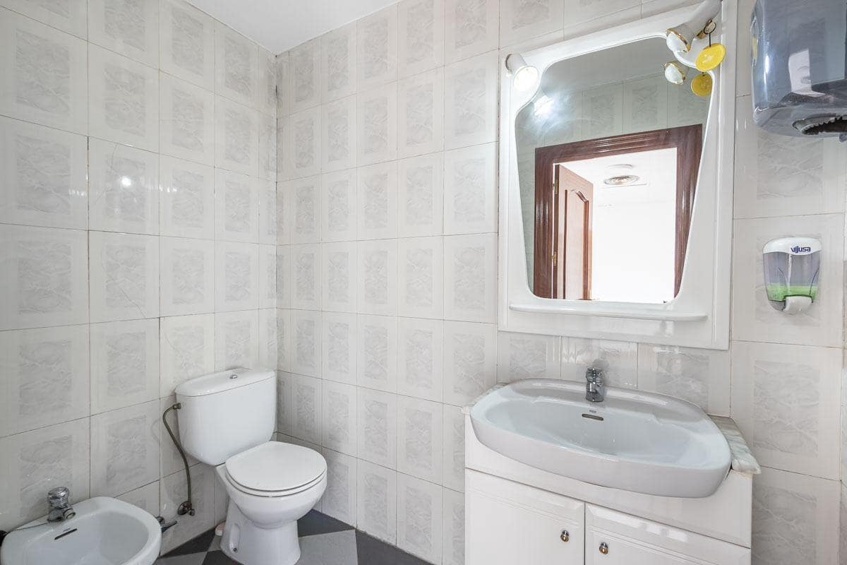 Virksomhed til salg i Ogijares med garage - € 665.000 (Ref: 9081457)