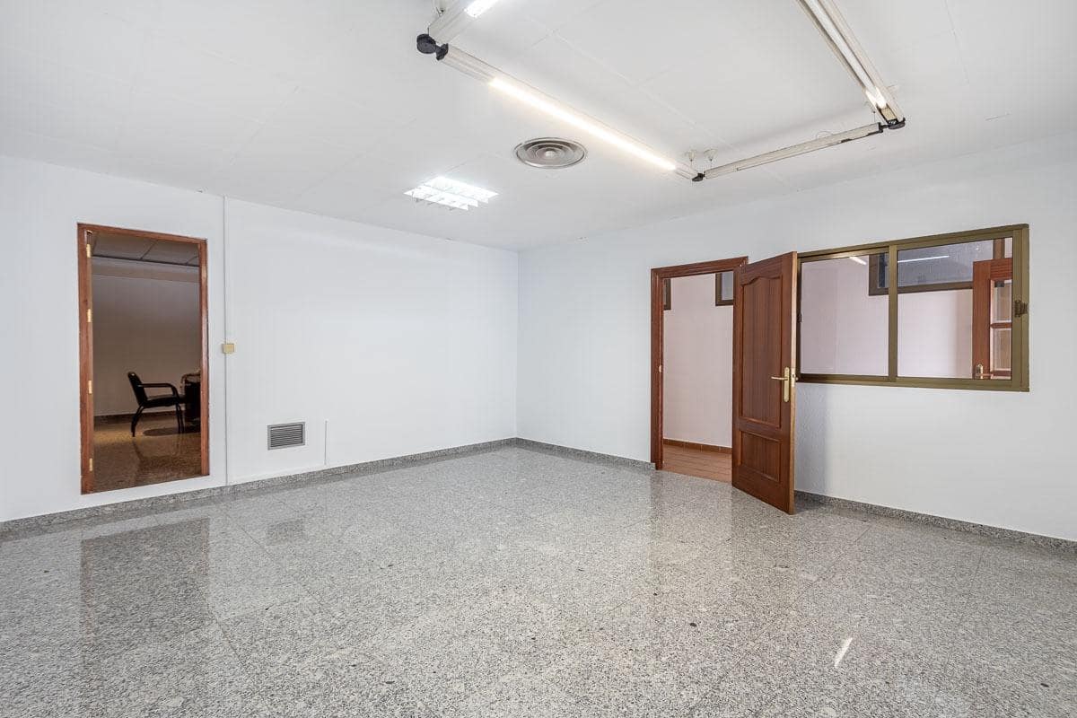 Virksomhed til salg i Ogijares med garage - € 665.000 (Ref: 9081457)