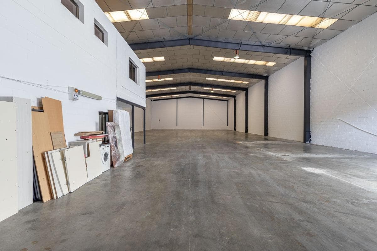 Virksomhed til salg i Ogijares med garage - € 665.000 (Ref: 9081457)