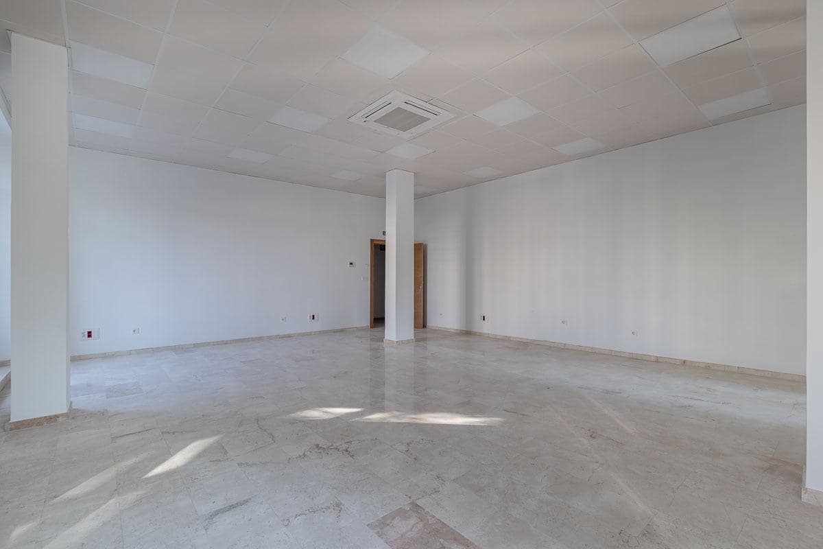 Oficina en Granada ciudad en alquiler - 750 € (Ref: 9081459)