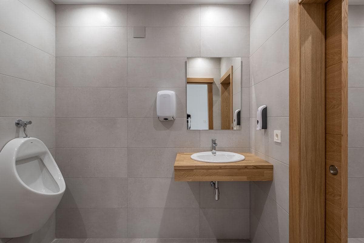 Oficina en Granada ciudad en alquiler - 750 € (Ref: 9081459)