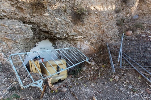 Byggegrund til salg i Granada by - € 75.000 (Ref: 9081461)