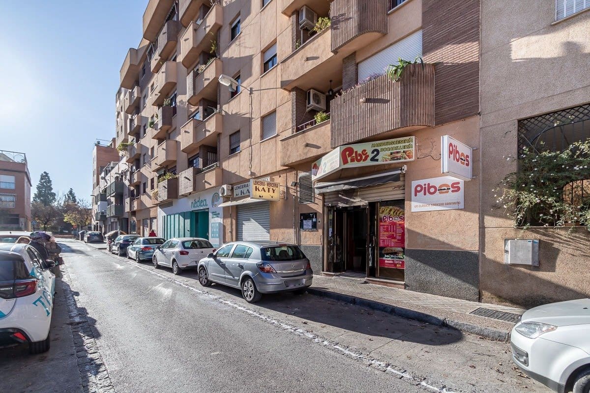 Commercial for sale in Granada city - € 129,000 (Ref: 9081462)