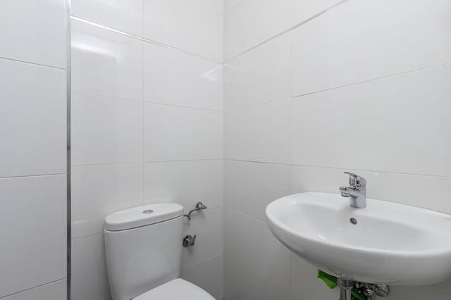 Kaupallinen myytävänä paikassa Granada kaupunki - 65 000 € (Ref: 9081463)