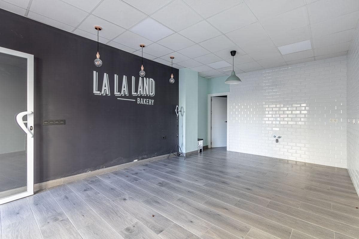 Kaupallinen myytävänä paikassa Granada kaupunki - 65 000 € (Ref: 9081463)