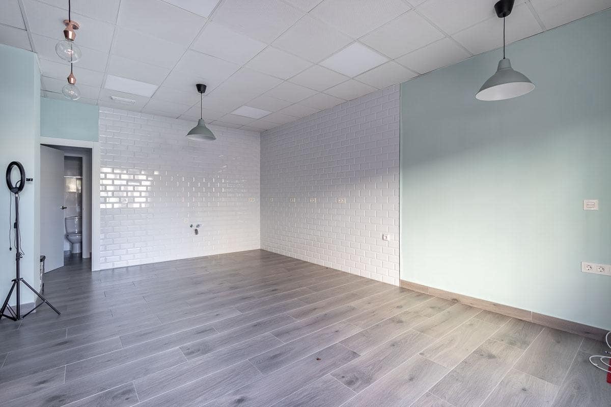 Kaupallinen myytävänä paikassa Granada kaupunki - 65 000 € (Ref: 9081463)