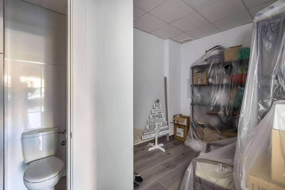 Kaupallinen myytävänä paikassa Granada kaupunki - 65 000 € (Ref: 9081463)