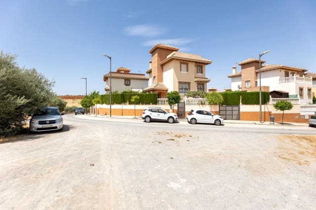 4 soveværelse Villa til salg i Huétor Vega med swimmingpool garage - € 480.000 (Ref: 9089712)