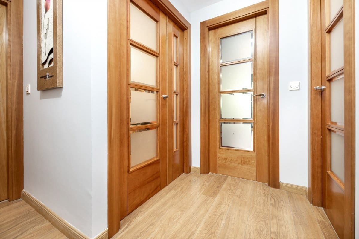 2 soveværelse Lejlighed til leje i Granada by med swimmingpool garage - € 1.350 (Ref: 9102827)