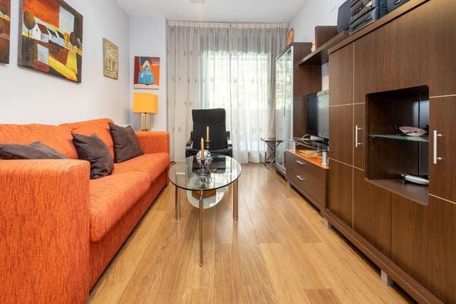 2 soveværelse Lejlighed til leje i Granada by med swimmingpool garage - € 1.350 (Ref: 9102827)