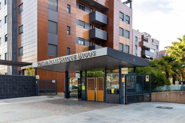 2 soveværelse Lejlighed til leje i Granada by med swimmingpool garage - € 1.350 (Ref: 9102827)