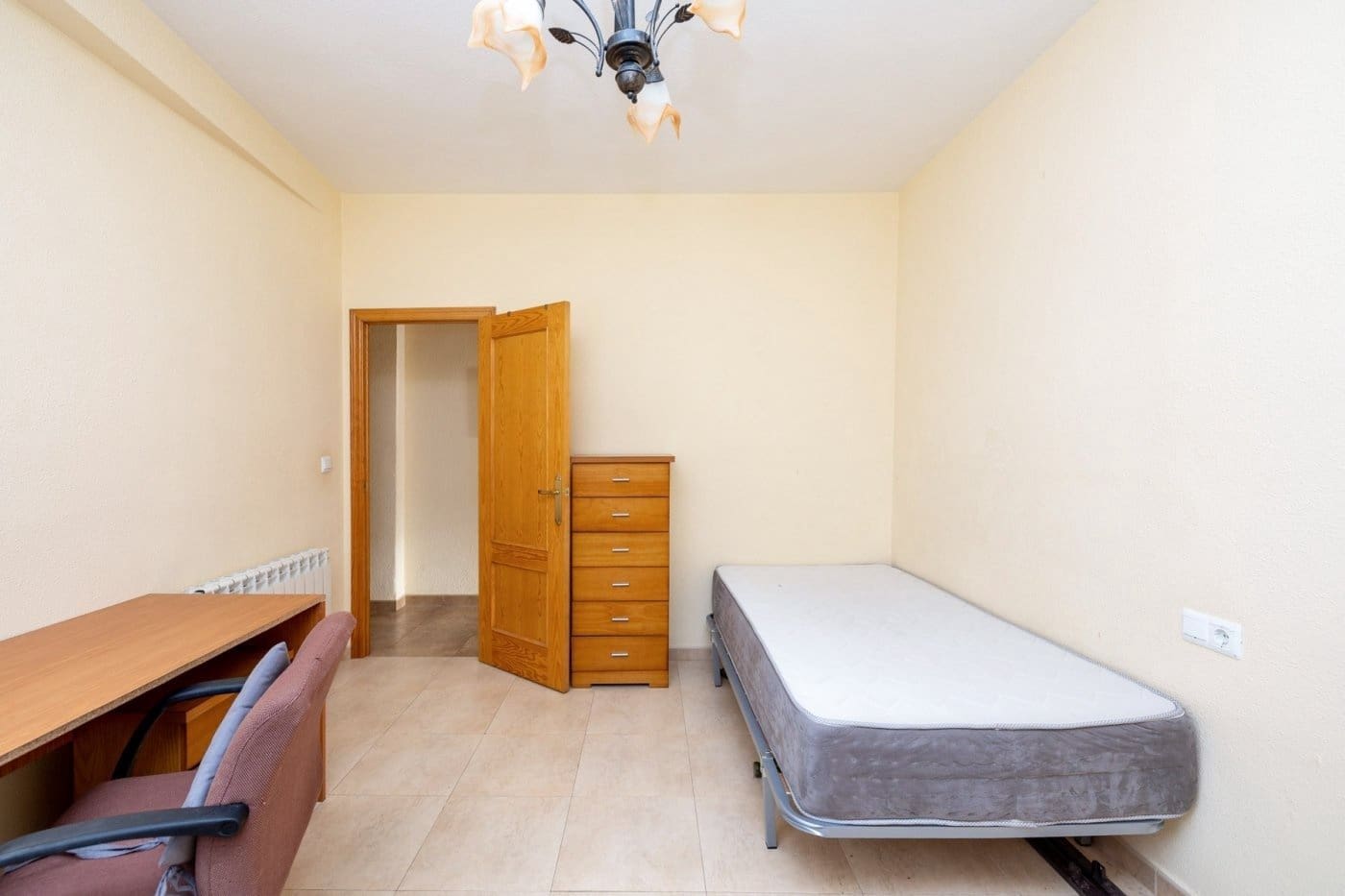 4 soveværelse Lejlighed til salg i Granada by - € 330.000 (Ref: 9104588)