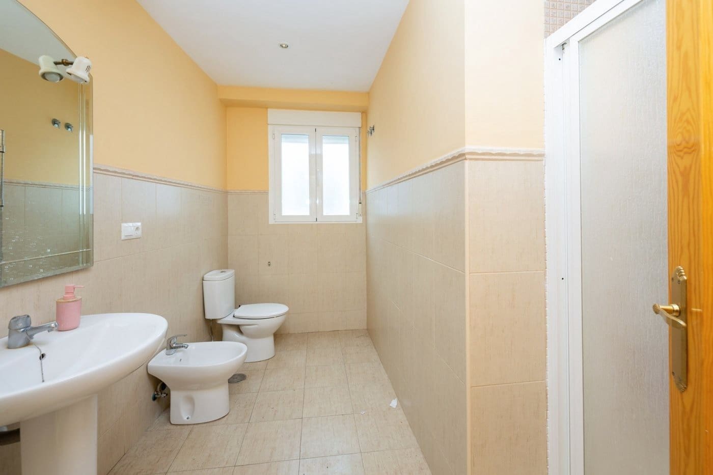 4 soveværelse Lejlighed til salg i Granada by - € 330.000 (Ref: 9104588)