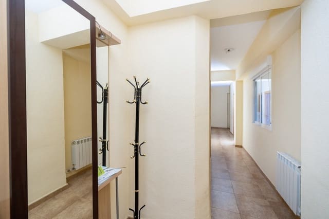 4 soveværelse Lejlighed til salg i Figares, Granada by - € 330.000 (Ref: 9104588)