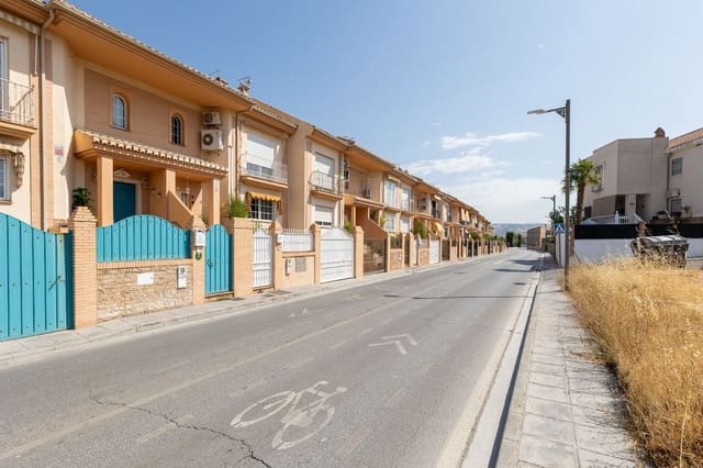 4 soveværelse Rækkehus til salg i Ogíjares med garage - € 299.000 (Ref: 9106472)