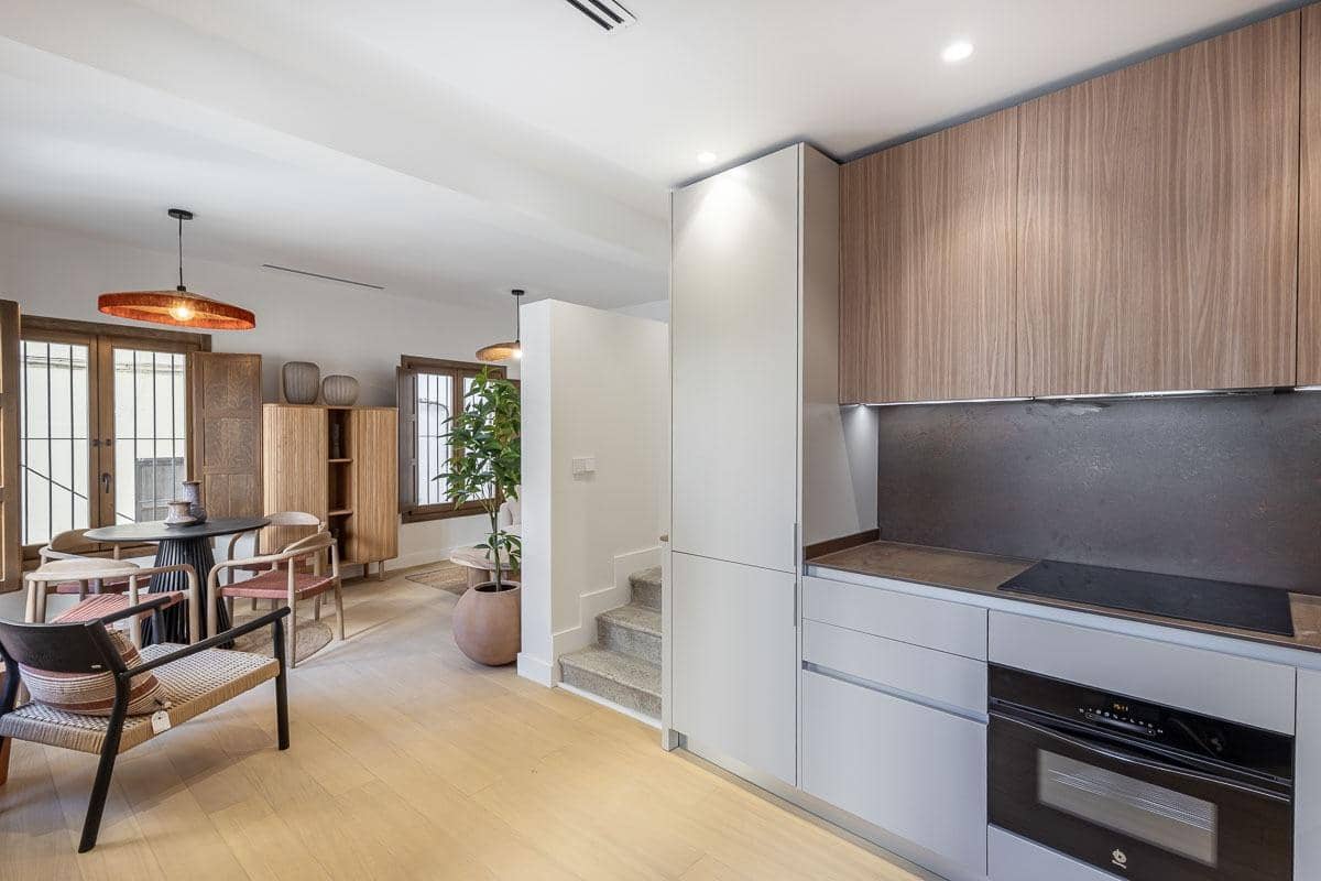 3 soveværelse Lejlighed til salg i Granada by - € 650.000 (Ref: 9116020)