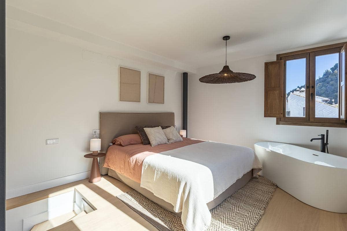 3 soveværelse Lejlighed til salg i Granada by - € 650.000 (Ref: 9116020)