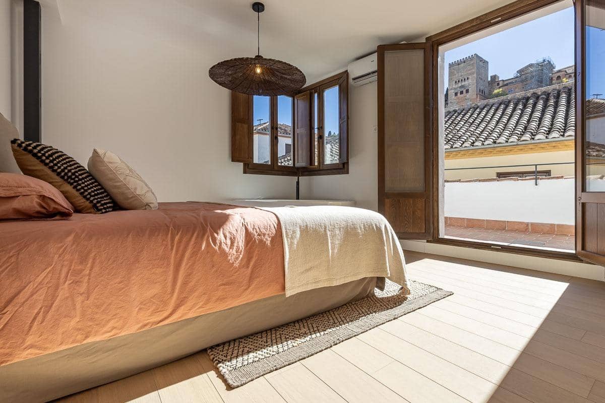 3 soveværelse Lejlighed til salg i Granada by - € 650.000 (Ref: 9116020)