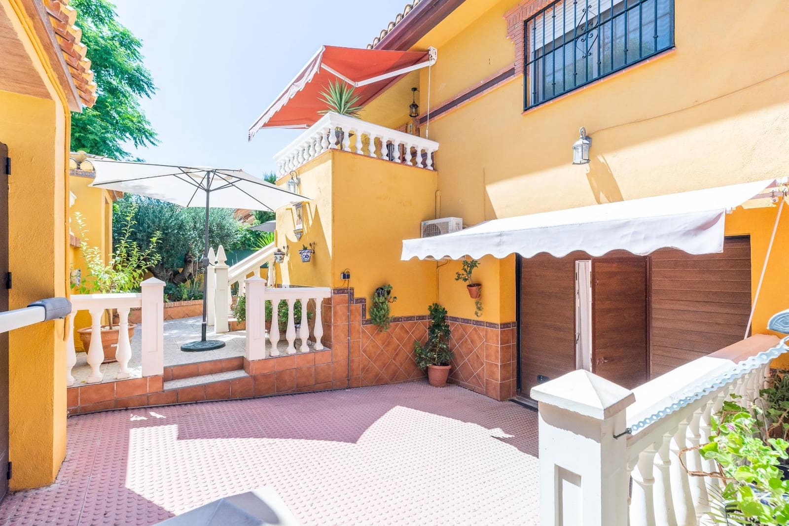 5 quarto Moradia para venda em Cullar Vega com piscina garagem - 349 900 € (Ref: 9118653)