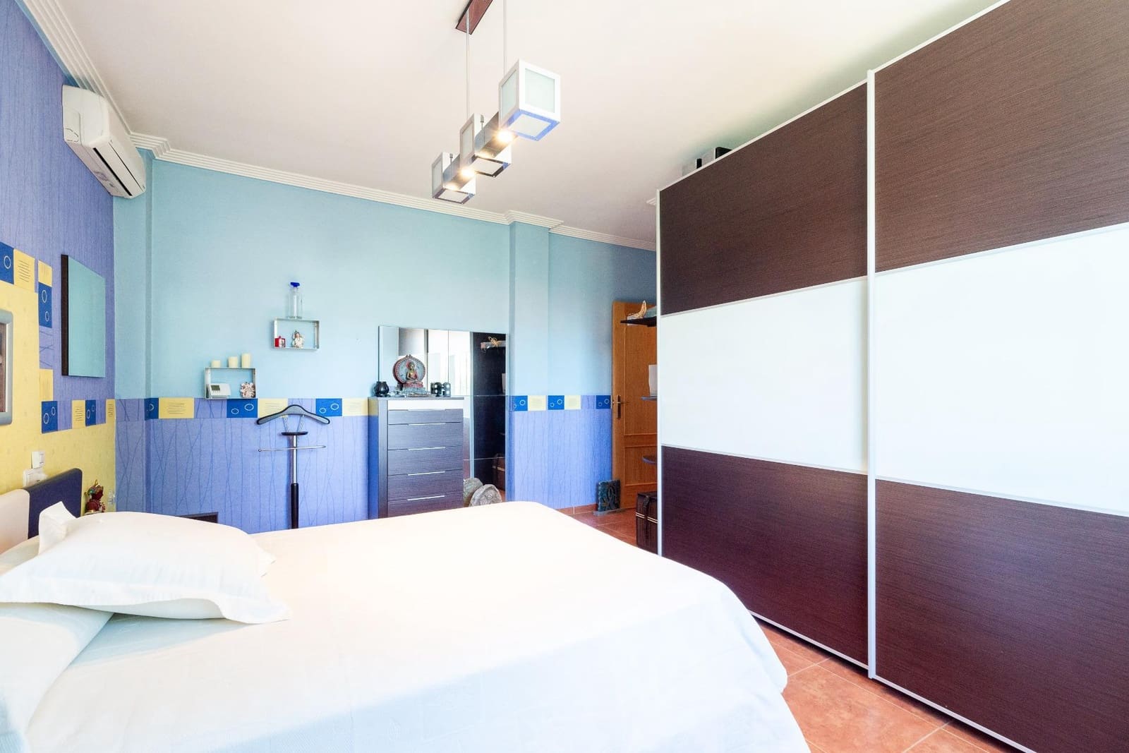 5 quarto Moradia para venda em Cullar Vega com piscina garagem - 349 900 € (Ref: 9118653)