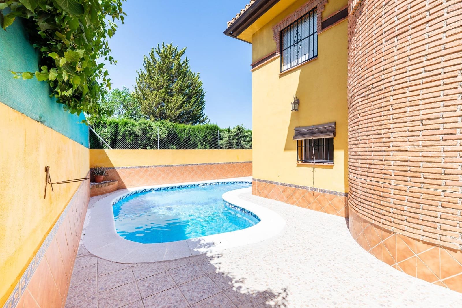 5 quarto Moradia para venda em Cullar Vega com piscina garagem - 349 900 € (Ref: 9118653)