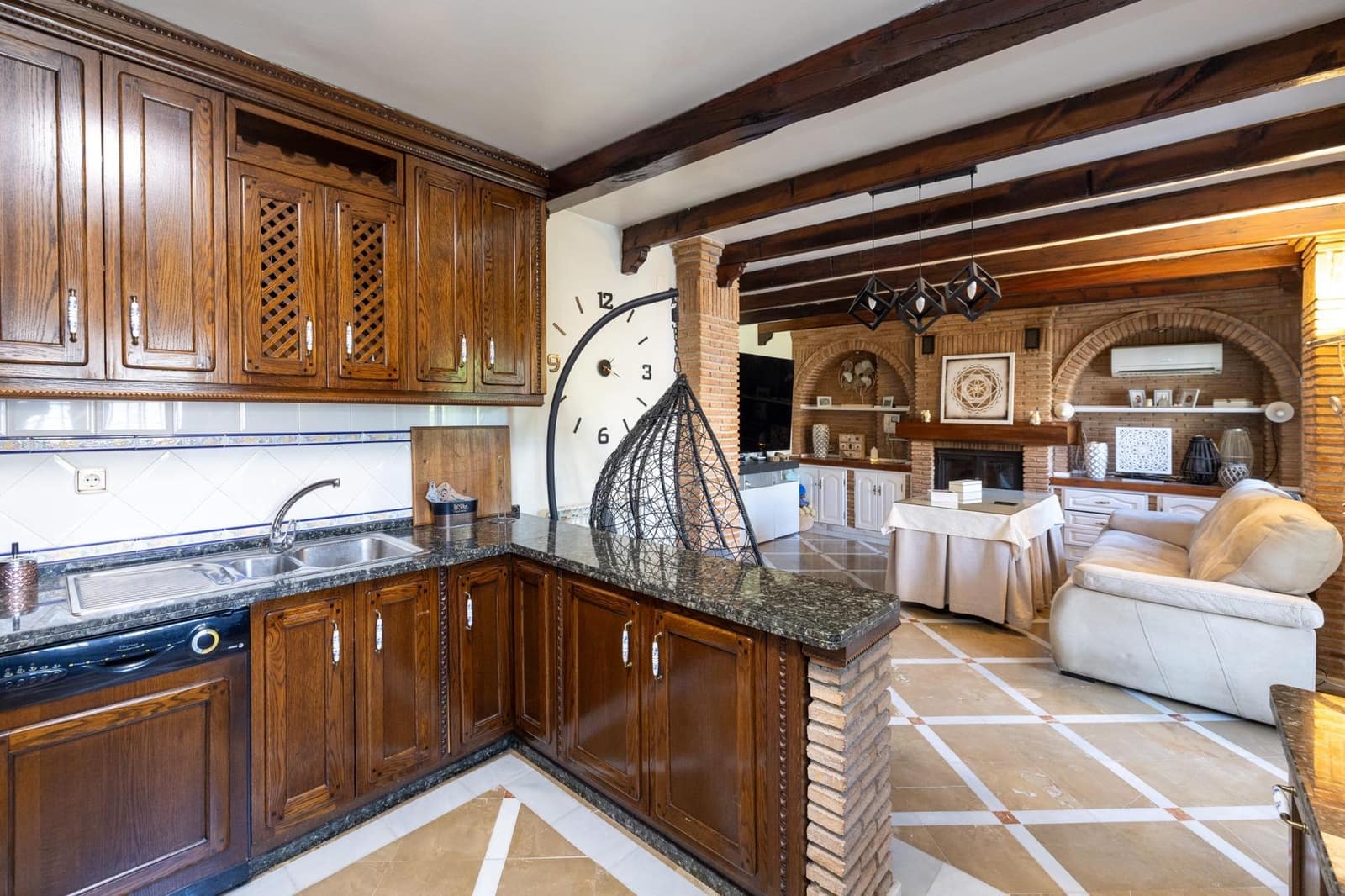 8 soveværelse Villa til salg i Monachil med swimmingpool garage - € 490.000 (Ref: 9129698)