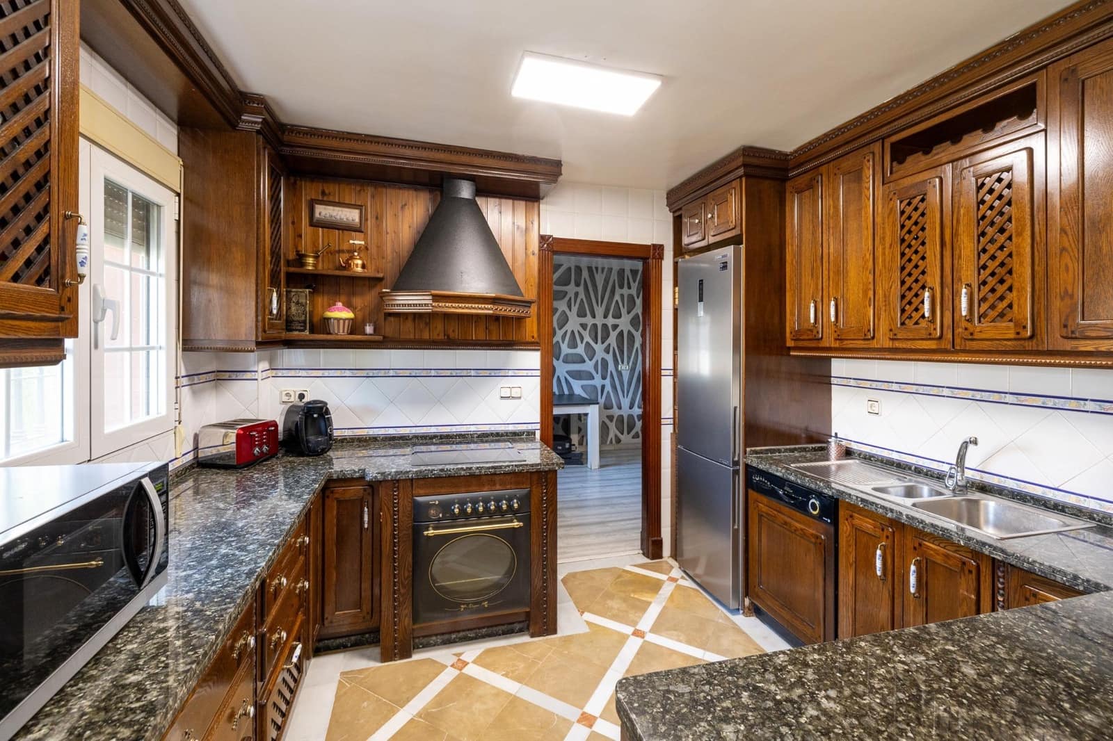 8 soveværelse Villa til salg i Monachil med swimmingpool garage - € 490.000 (Ref: 9129698)